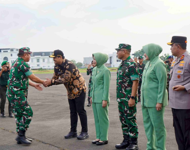 Kasdam I/Bukit Barisan Sambut Kedatangan KASAD Jenderal TNI Maruli Simanjuntak di Medan