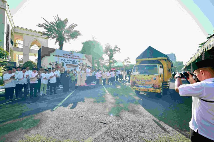 Polda Jatim Salurkan Ratusan Hewan Kurban di Hari Raya Idul Adha 1446 H