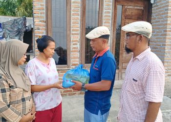 Ringankan Beban Korban Bencana, Ketua SMSI Sergai Berbagi Rezeki pada Warga
