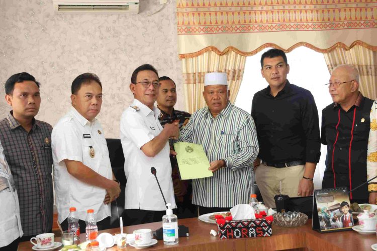 Gus Irawan Sambut Kunjungan Kerja DPRD Prov. Sumatera Utara ; Pemkab Tapsel Prioritaskan Pembangunan Infrastruktur Pertanian
