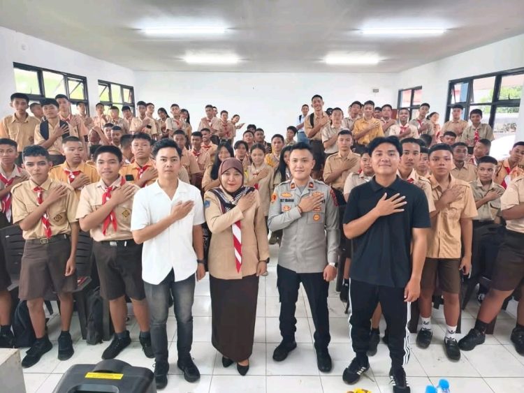 Polsek Matuari Sosialisasikan Bahaya Radikalisme, Judi Online, dan Seks Bebas di SMK Negeri 6 Bitung