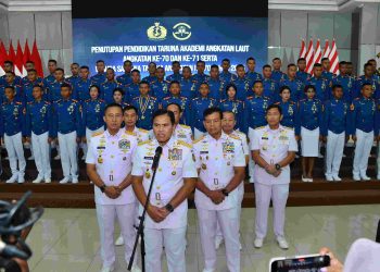 AKADEMI TNI AL LAHIRKAN CALON PEMIMPIN NASIONAL BARU, KASAL PIMPIN TUPDIK TARUNA AAL TA 2024/2025