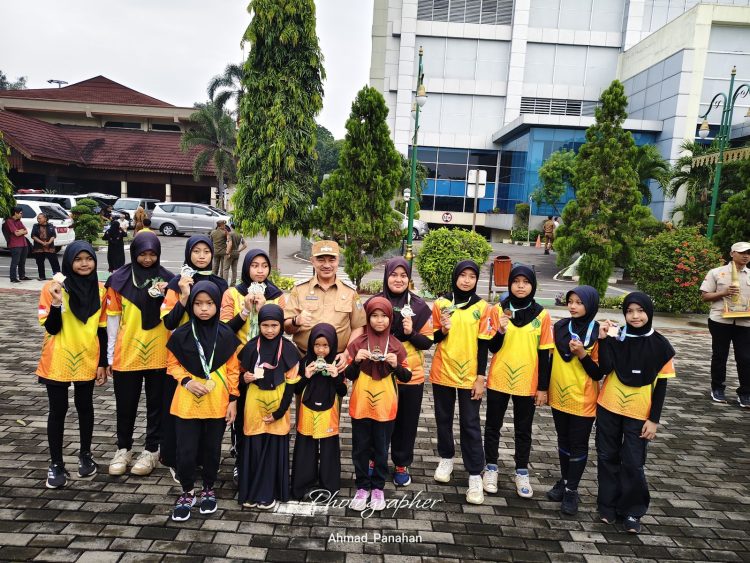 Perpani Kota Bekasi Juara Umum Caruban Nagari 2025, Wakil Wali Kota Apresiasi Panen Medali Atlet Panahan