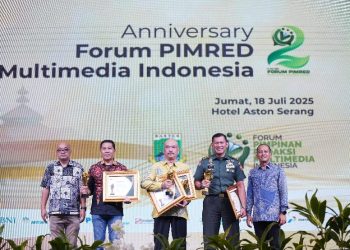 Panglima TNI Jenderal Agus Subiyanto Raih Penghargaan Pemimpin Visioner di Pimred Award 2025