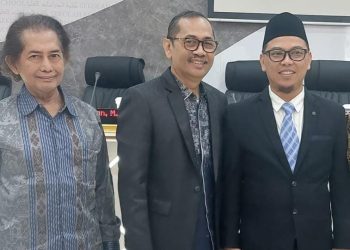 Stanza Dokter Mahesa: Trilogi Misi Suci, Resiko Syahid Dokter Haji, Sunyi Regulasi dalam Satu Disertasi Berani