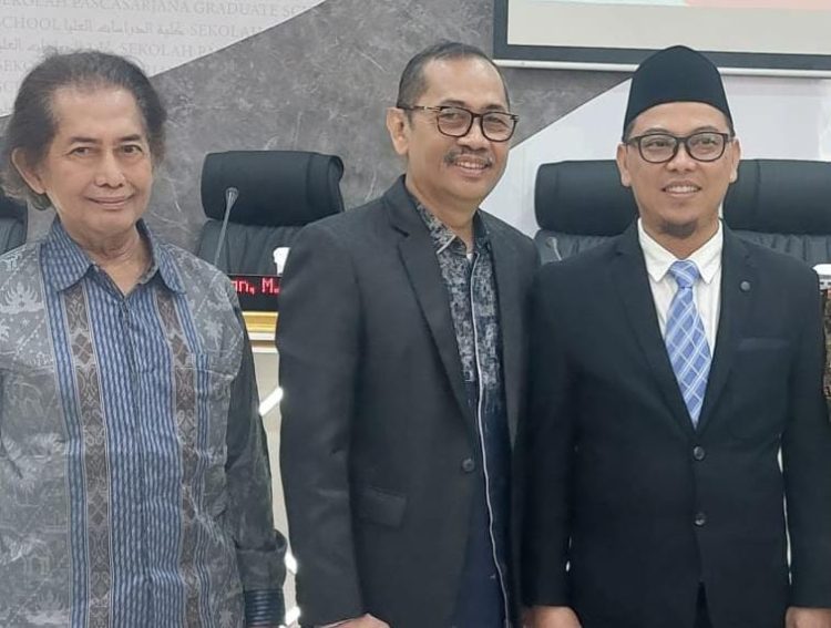 Stanza Dokter Mahesa: Trilogi Misi Suci, Resiko Syahid Dokter Haji, Sunyi Regulasi dalam Satu Disertasi Berani
