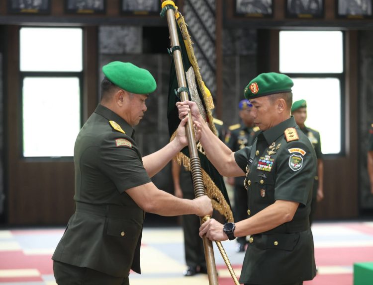 Pimpin Sertijab Dua Pangdam, Kasad: Lanjutkan Program dan Lakukan Inovasi
