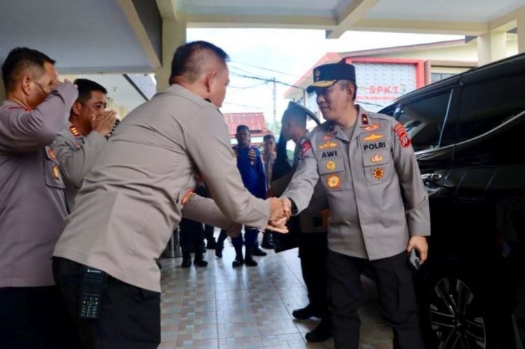 Waka Polda Sulut Brigjen Pol.Awi Setiyono, SIK, M.Hum, Kunjungi Kota Bitung Dan Sekaligus Bersilahturami Ke Polres Bitung, Untuk Memperkuat Sinergi