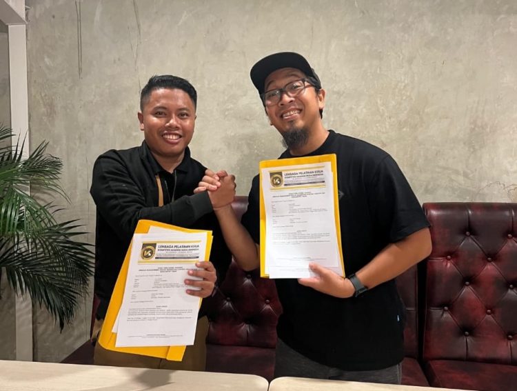 Kompeten Akademi Muda Indonesia Teken MoU Gandeng Dewa Eka Prayoga Hadirkan Kelas: Digital Marketing dan Konten Kreatif Bersertifikat BNSP RI