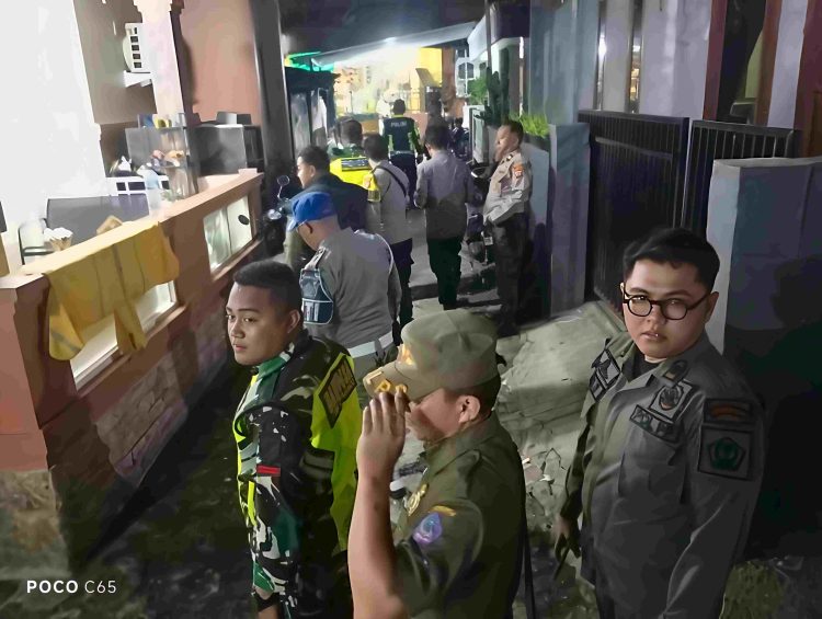 Kapolsek Wenang AKP Verry Liwutang Pimpin Patroli Malam Bersama TNI, Polri, dan Satpol PP Demi Keamanan Kota Manado