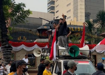 Ratusan Mahasiswa dan Pemuda Gelar Aksi Ijazah Palsu Wakil Bupati Langkat, Desak Kapolri Tangkap Tiorita Br Surbakti