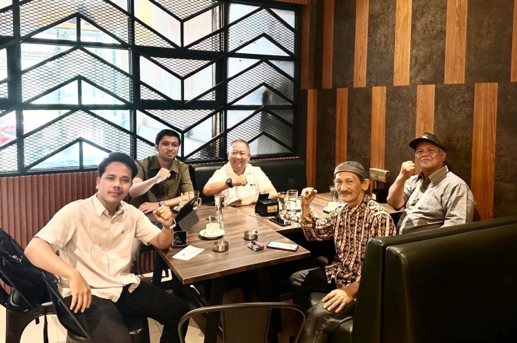 Alumni Angkatan Pertama FEB UNILAK 1983 dan 1984 Dukung Penuh MUSDA IKA FEB 2025