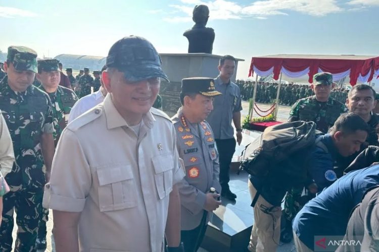 Menhan Sjafrie Lepas Kontingen TNI-Polri Ikuti Defile Bastile Day, Indonesia Satu-satunya Negara yang Diundang Prancis