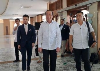 Jokowi Sebut Ada Orang Besar Back Up Polemik Ijazah Palsu dan Pemakzulan Gibran, Siapa?