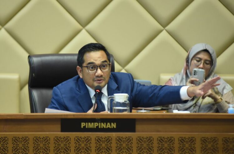 Ketua Komisi II DPR RI Tolak Perpanjangan Masa Jabatan DPRD: Langgar Konstitusi!
