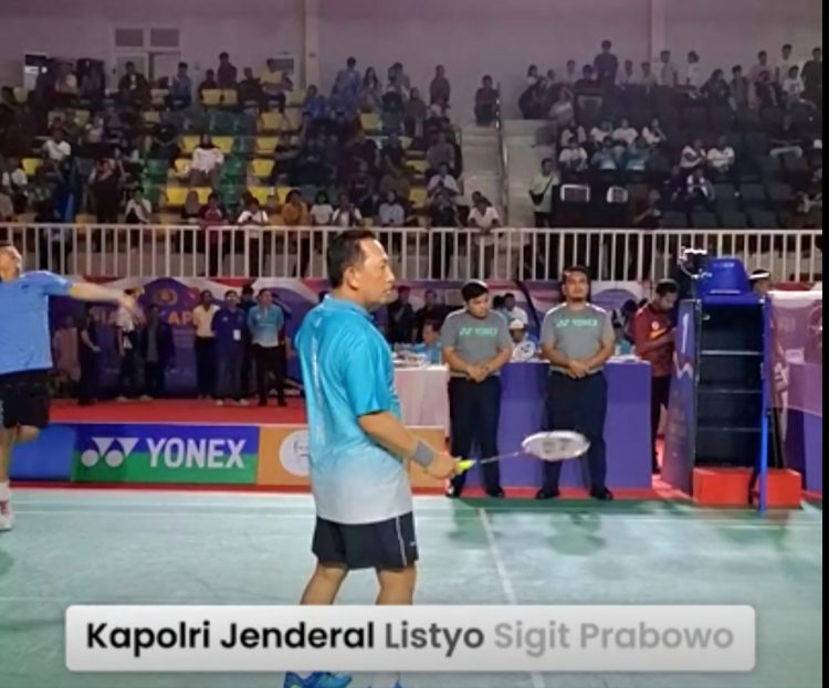 Piala Kapolri 2025, Kapolri Jenderal Sigit Bikin Bahlil Takluk 3-0 di Laga Bulu Tangkis
