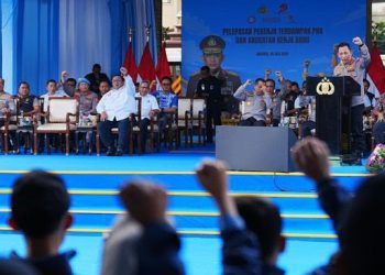 Kapolri: Ribuan Buruh Dapat Tempat Kerja Baru dan Langsung Pegawai Tetap