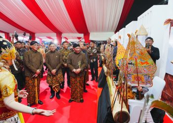 Lestarikan Budaya Indonesia, Kapolri Hadiri Pagelaran Wayang Kulit Lakon