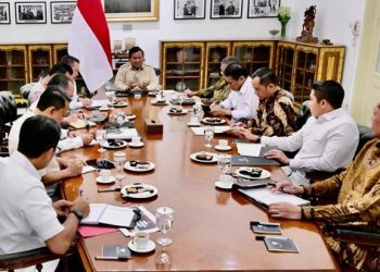 Prabowo Ratas Malam-malam dengan Kapolri-Jaksa Agung, Perintahkan Jangan Kasih Ampun Pelaku Beras Oplosan!