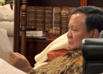Prabowo Terima Surat Mengharukan dari Siswa Sekolah Rakyat, Apa Isinya!