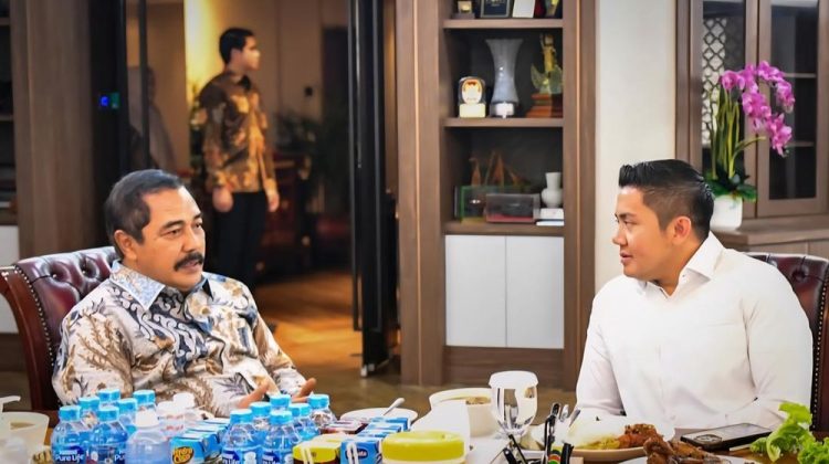 Seskab Teddy Bertemu Menteri Imipas Agus, Bahas Percepatan-Transparansi Layanan Publik