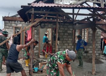 TMMD 125 Kodim 1506/Namlea Rehabilitasi Rumah Ibu Wahadu di Buru Selatan, Capai 45 Persen