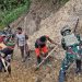 Yonif 521/DY Lanjutkan Karya Bakti Jalan Penghubung di Mamberamo Tengah