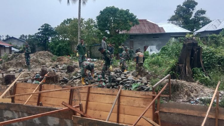 Reol Raksasa Jadi Tantangan Berat Satgas TMMD 125 Kodim 1506/Namlea di Buru Selatan