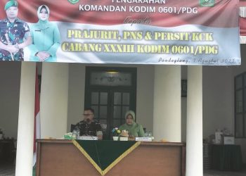 Dandim Pandeglang Beri Pengarahan Kepada Prajurit, PNS dan Anggota Persit KCK