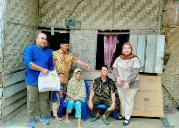 Anggota DPR RI Trinovi Sitorus Berikan Kursi Roda kepada Bu Sri Mulyani di Aek Korsik