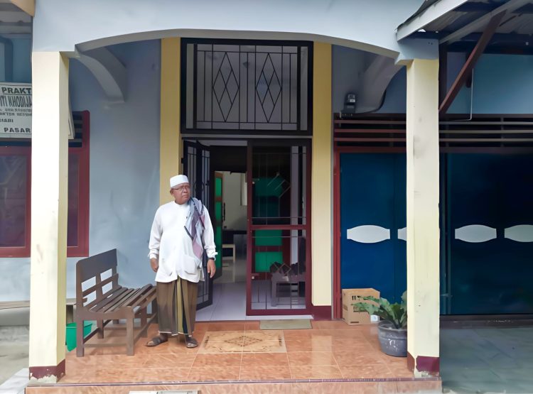 H.SUHDI TANJUNG: 50 Tahun Mengabdi sebagai Mantri, Pengabdian Tanpa Batas di Kaki Gunung Sorik Marapi