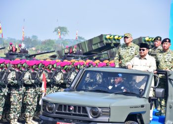 Penampilan Gagah Prajurit Petarung Pasmar 1 Dihadapan Presiden