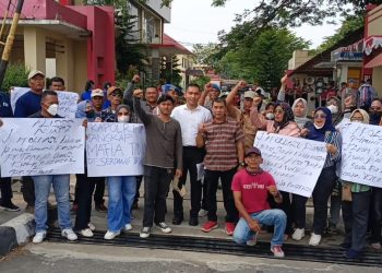 Geruduk Poldasu, Massa Aksi ALISSS Desak Kapoldasu Periksa Atek dan SW