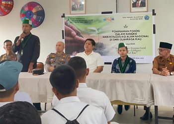 Badko HMI Riau–Kepri Tanam Pohon di SMA Negeri Olahraga, Peringati Hari Konservasi Alam Nasional