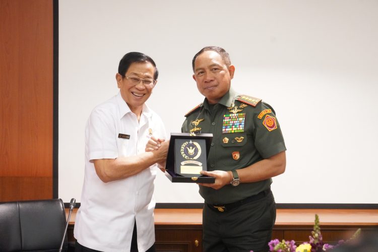 Panglima TNI Agus Subiyanto Bertemu Ketum PEPABRI Agum Gumelar, Perkuat Sinergi TNI Aktif dan Purnawirawan