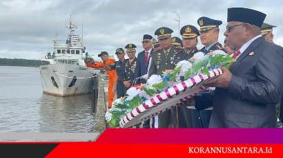 Dandim 1710/Mimika Ikuti Upacara Tabur Bunga di Pelabuhan Poumako Peringati HUT ke-80 RI