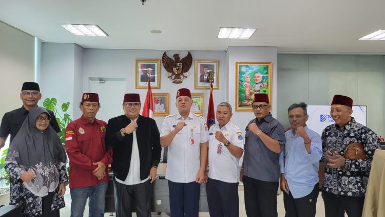 Dewan Adat Bamus Betawi Sambangi Dinas Damkar, Dorong Alokasi Khusus 1.000 PJLP untuk Anak Betawi