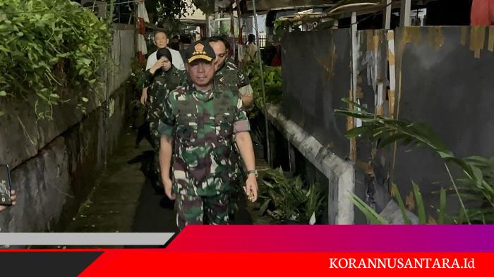 Panglima TNI Agus Datangi Rumah Duka Ojol AK: Turut Berduka Cita yang Mendalam