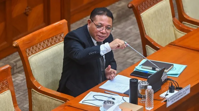 DPR RI Sahkan Samsul Jadi Hakim MK Gantikan Arief Hidayat