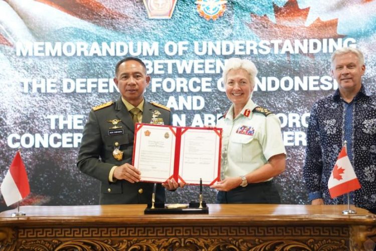 Pererat Hubungan Militer, Panglima TNI Dan CAF Tanda Tangani MoU