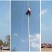 Pimpinan DPR RI Beri Hadiah ke Siswa SD Asal Lampung Viral Panjat Tiang Bendera Saat Upacara HUT RI Ke-80