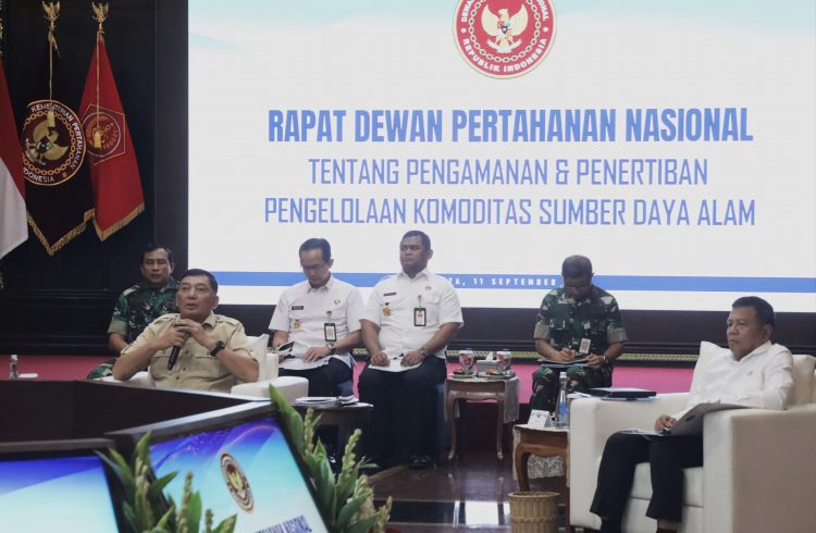 Menhan Sjafrie Pimpin Rapat, Pengamanan dan Penertiban Pengelolaan SDA Sesuai UUD 1945