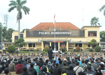 Ratusan Mahasiswa Gelar Aksi di Bondowoso, Polres Bondowoso Laksanakan Pengamanan Humanis
