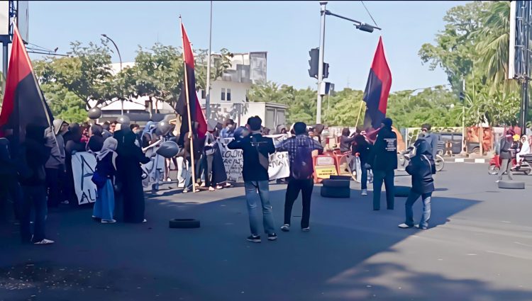 Unjuk Rasa Mahasiswa UINAM di Makassar Berlangsung Kondusif
