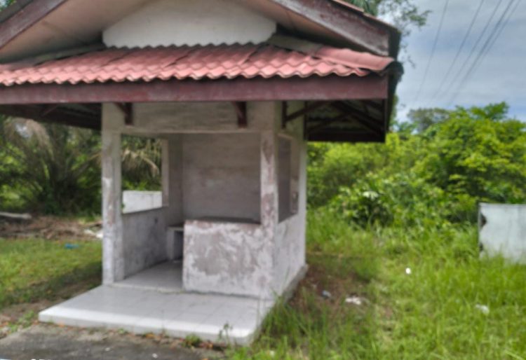 Sekwan Diduga Lalai, Pagar Besi Kantor DPRD Asahan Hilang