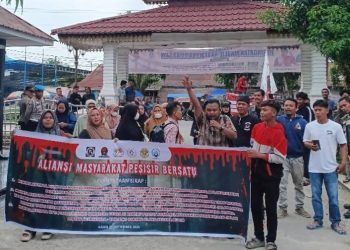 Aliansi Masyarakat Pesisir Bersatu Tuntut Perbaikan Jalan Lintas Aek Nabara – Tanjung Sarang Elang
