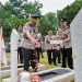 Jelang Hari Lalin Bhayangkara ke-70, Kakorlantas Polri Ziarah dan Tabur Bunga di TMP Kalibata