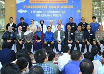 Jelang Hari Lalin Bhayangkara ke-70, Kakorlantas Polri Ziarah dan Tabur Bunga di TMP Kalibata