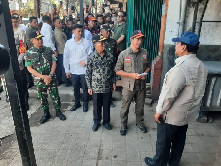 Dampingi Presiden Prabowo, Panglima TNI Kerahkan Prajurit Bantu Korban Banjir di Bali
