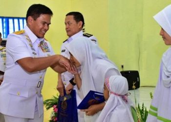 Peringati HUT ke-80, TNI AL Gelar Bakti Sosial: Komitmen TNI Hadir Bersama Rakyat